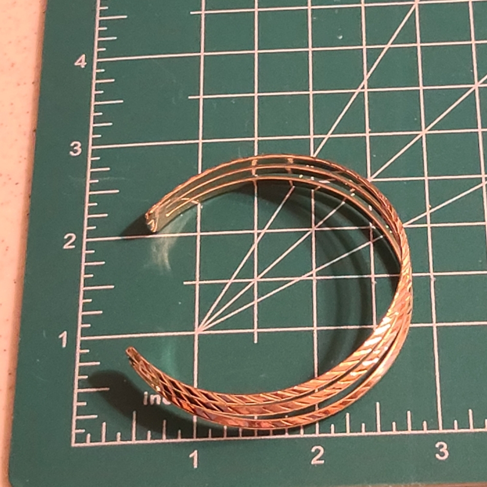 Cuff Bracelet 90's Style - Picture 4 of 7